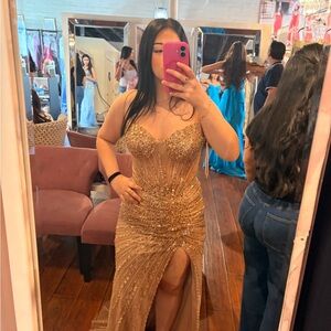 Meet your Posher, Daya